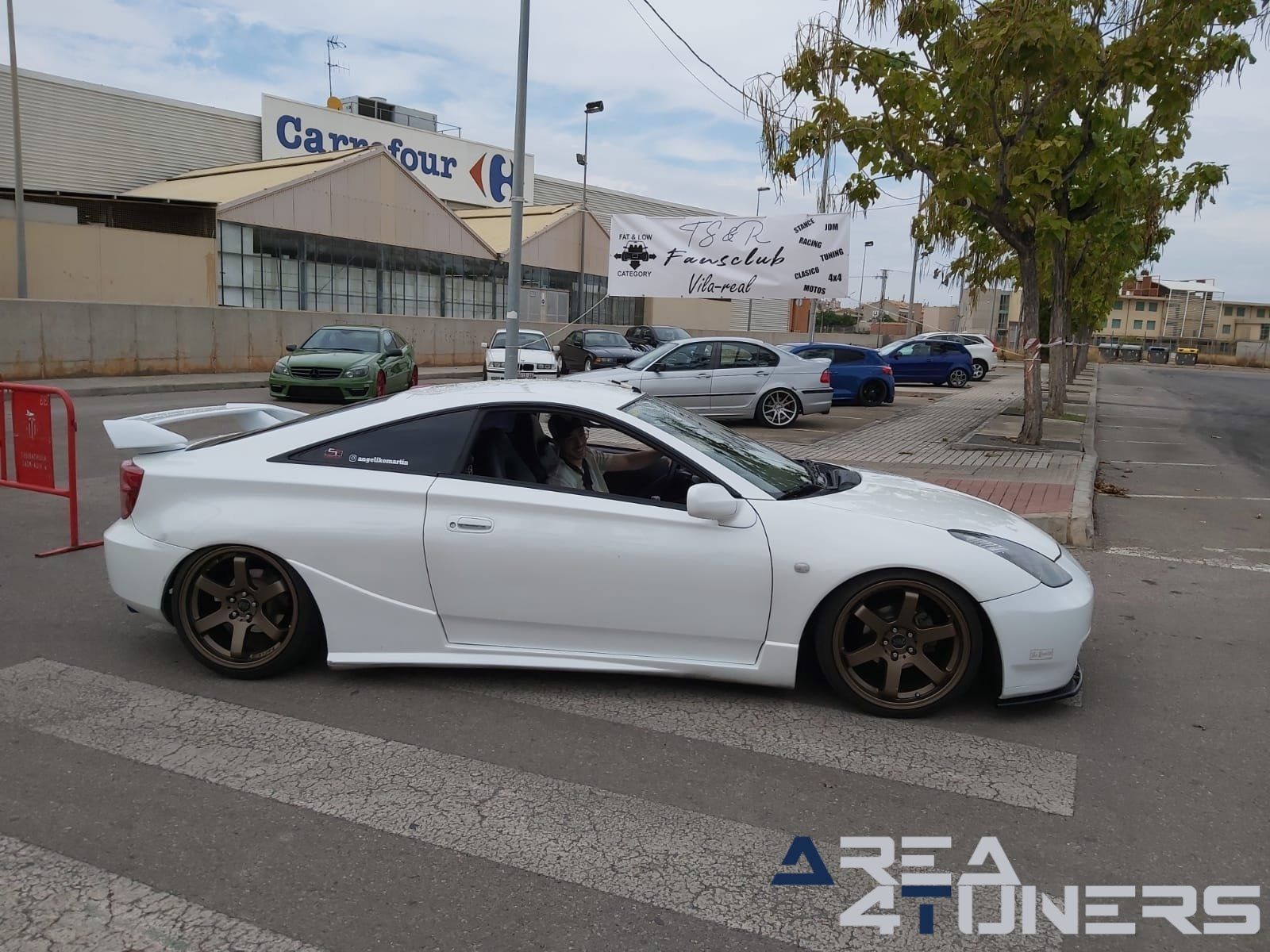 1er Motor Show Vila-Real
Imagen del reportaje de la revista Tuning Area4tuners.es, de la concentración de coches Tuning del año 2022 en Villarreal, Castellón, España