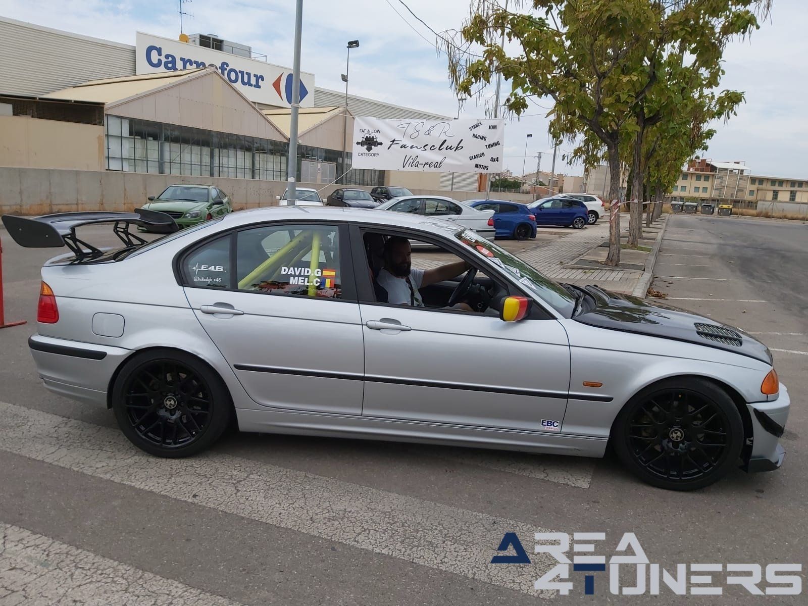 1er Motor Show Vila-Real
Imagen del reportaje de la revista Tuning Area4tuners.es, de la concentración de coches Tuning del año 2022 en Villarreal, Castellón, España