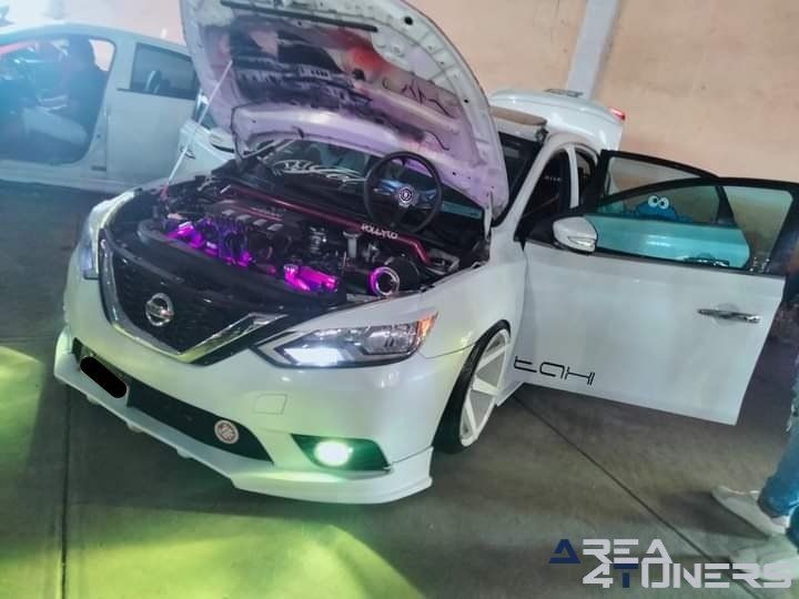 Club Lunatics
Imagen del reportaje de la revista Tuning Area4tuners.es, de la concentración de coches Tuning del año 2022 en Tres Marias, Morelos, México