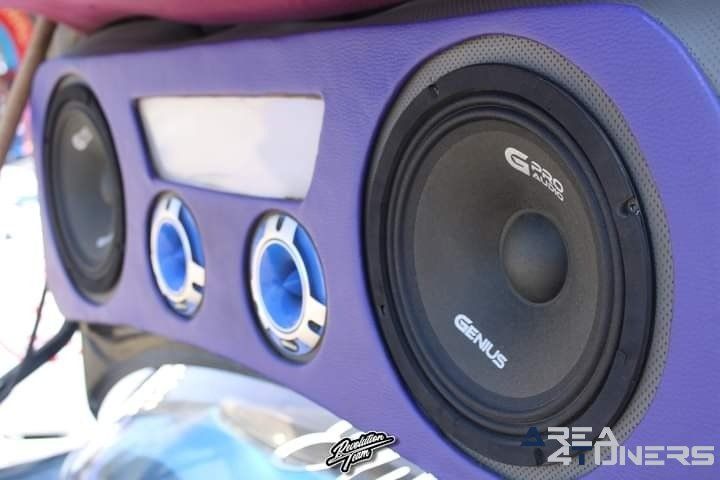 1er Aniversario Team Brothers
Imagen del reportaje de la revista Tuning Area4tuners.es, de la concentración de coches Tuning del año 2022 en Zumbango, México D.F., México