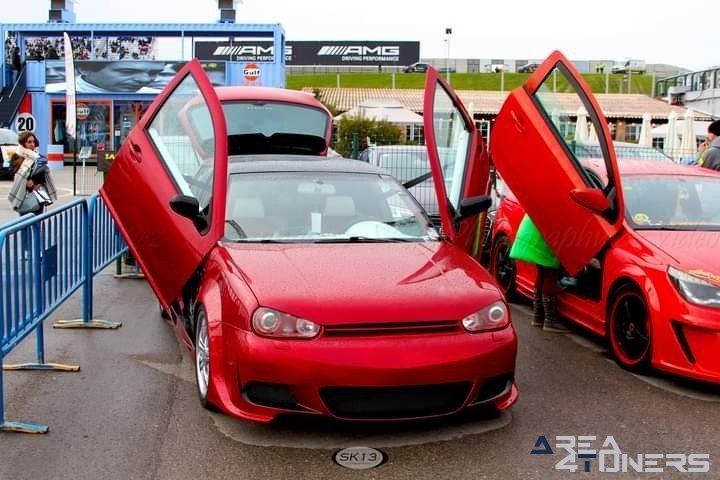 Reto Ibérico Drift Jarama
Imagen del reportaje de la revista Tuning Area4tuners.es, de la concentración de coches Tuning del año 2022 en Circuito Del Jarama, Madrid, España