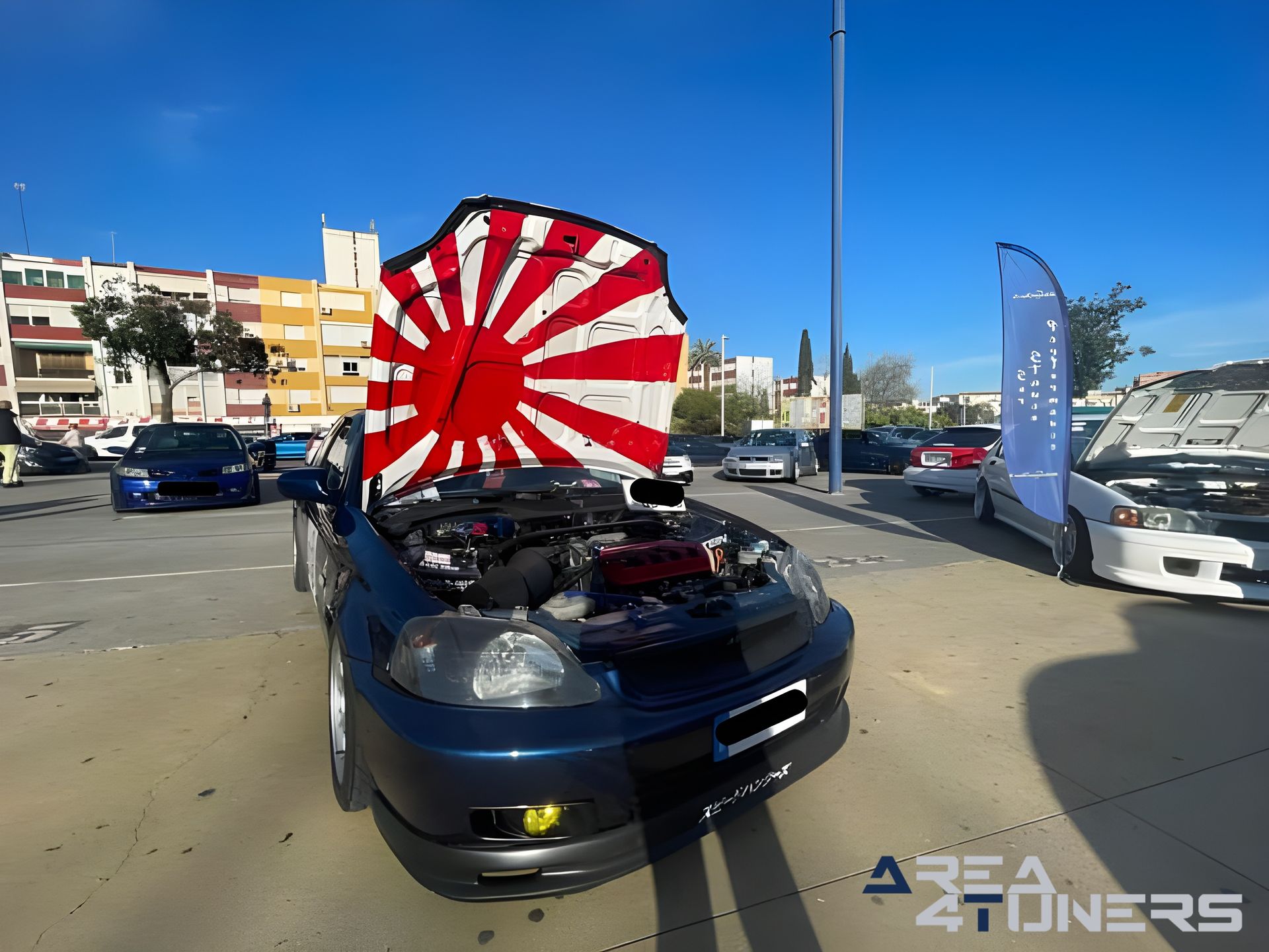 South Style Car Volumén 3
Imagen del reportaje de la revista Tuning Area4tuners.es, de la concentración de coches Tuning del año 2023 en Algeciras, Cádiz, España