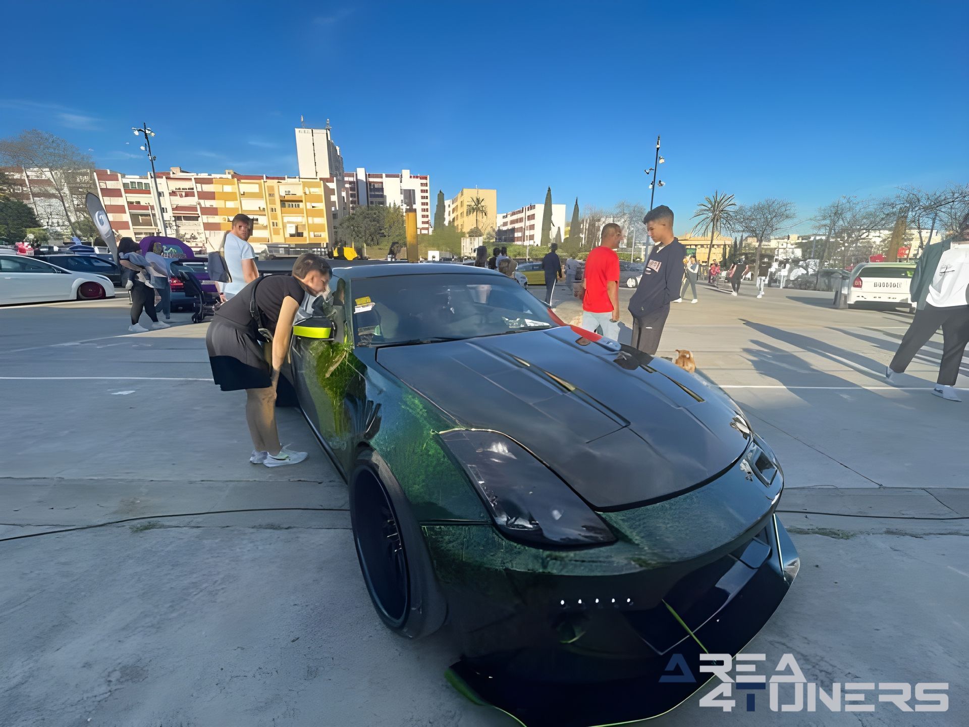 South Style Car Volumén 3
Imagen del reportaje de la revista Tuning Area4tuners.es, de la concentración de coches Tuning del año 2023 en Algeciras, Cádiz, España
