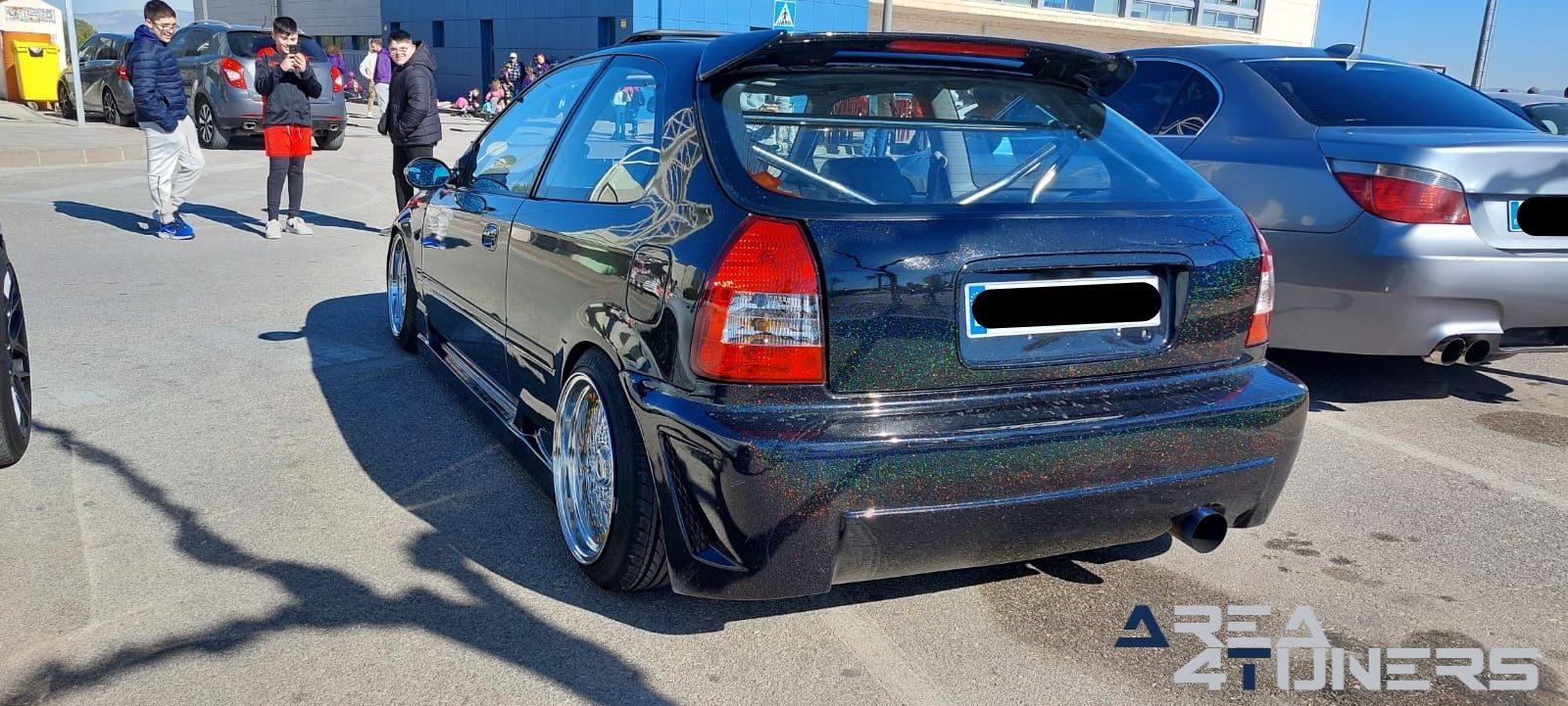 Concentración Benéfica Torre De Cotillas
Imagen del reportaje de la revista Tuning Area4tuners.es, de la concentración de coches Tuning del año 2023 en Torre De Cotillas, Murcia, España