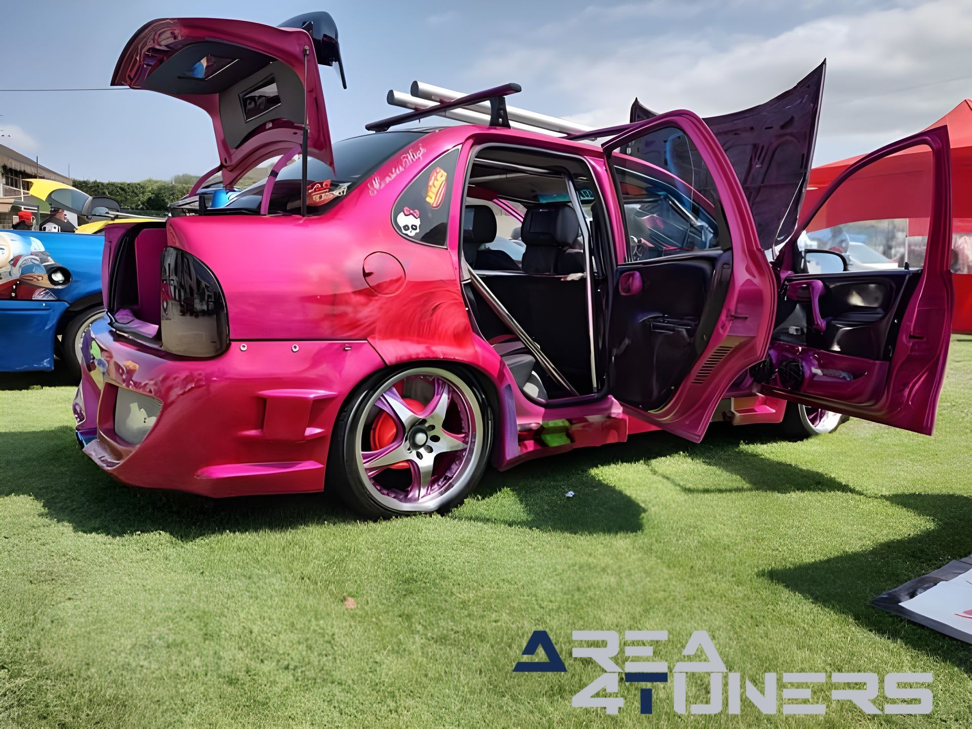 Xixmiquilpan Open Euro
Imagen del reportaje de la revista Tuning Area4tuners.es, de la concentración de coches Tuning del año 2023 en Xixmiquilpan, Hidalgo, México