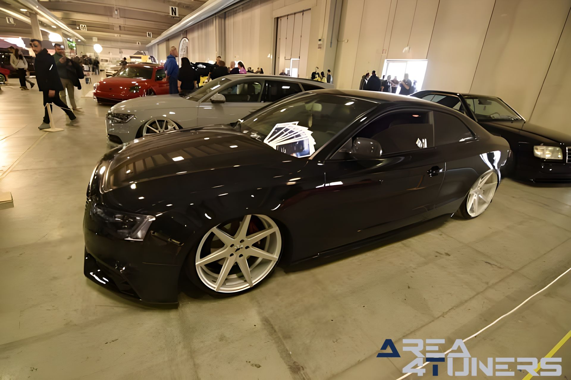 Expo Tuning Torino 2023
Imagen del reportaje de la revista Tuning Area4tuners.es, de la concentración de coches Tuning del año 2023 en Turín, Italia