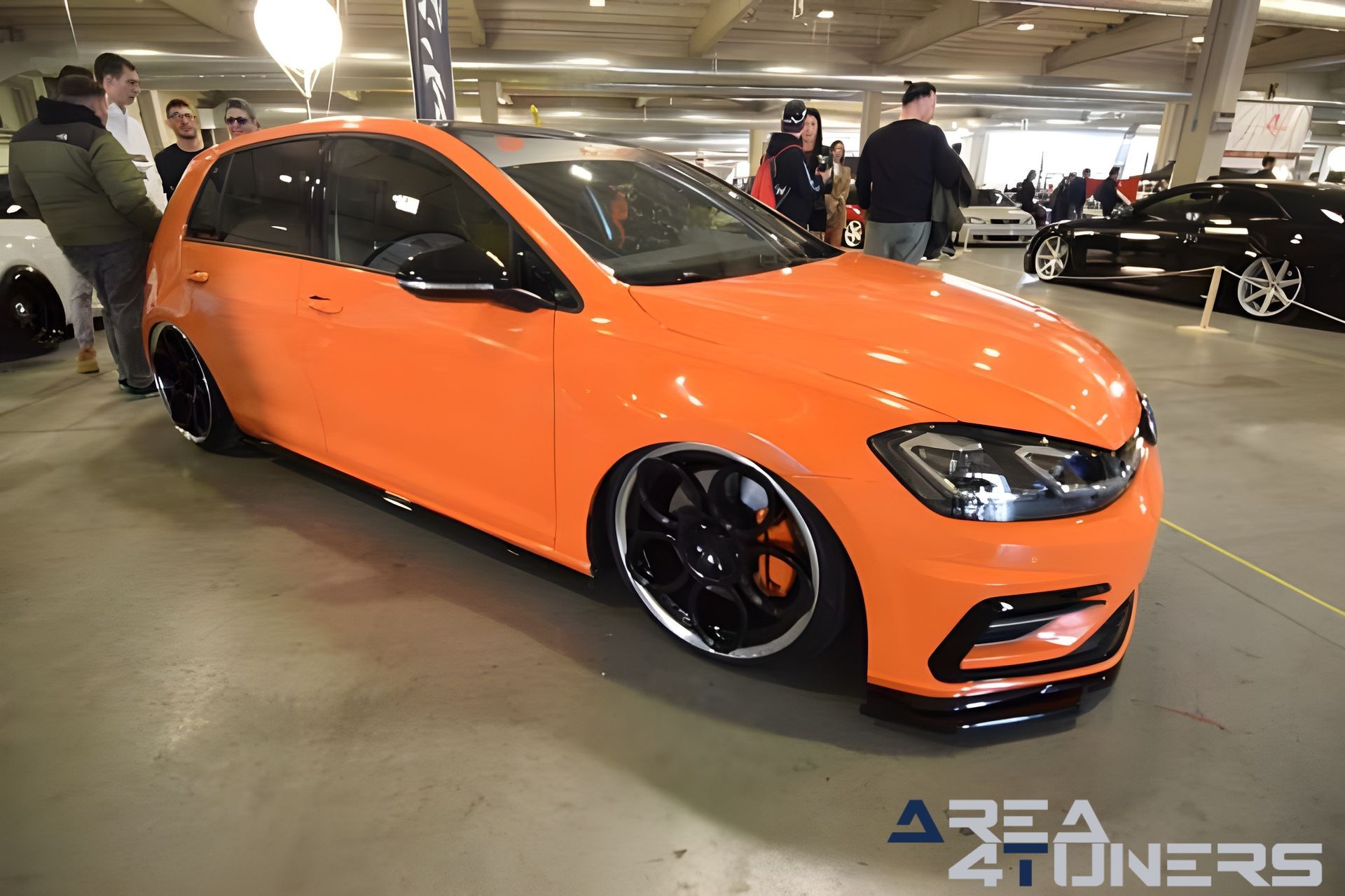 Expo Tuning Torino 2023
Imagen del reportaje de la revista Tuning Area4tuners.es, de la concentración de coches Tuning del año 2023 en Turín, Italia