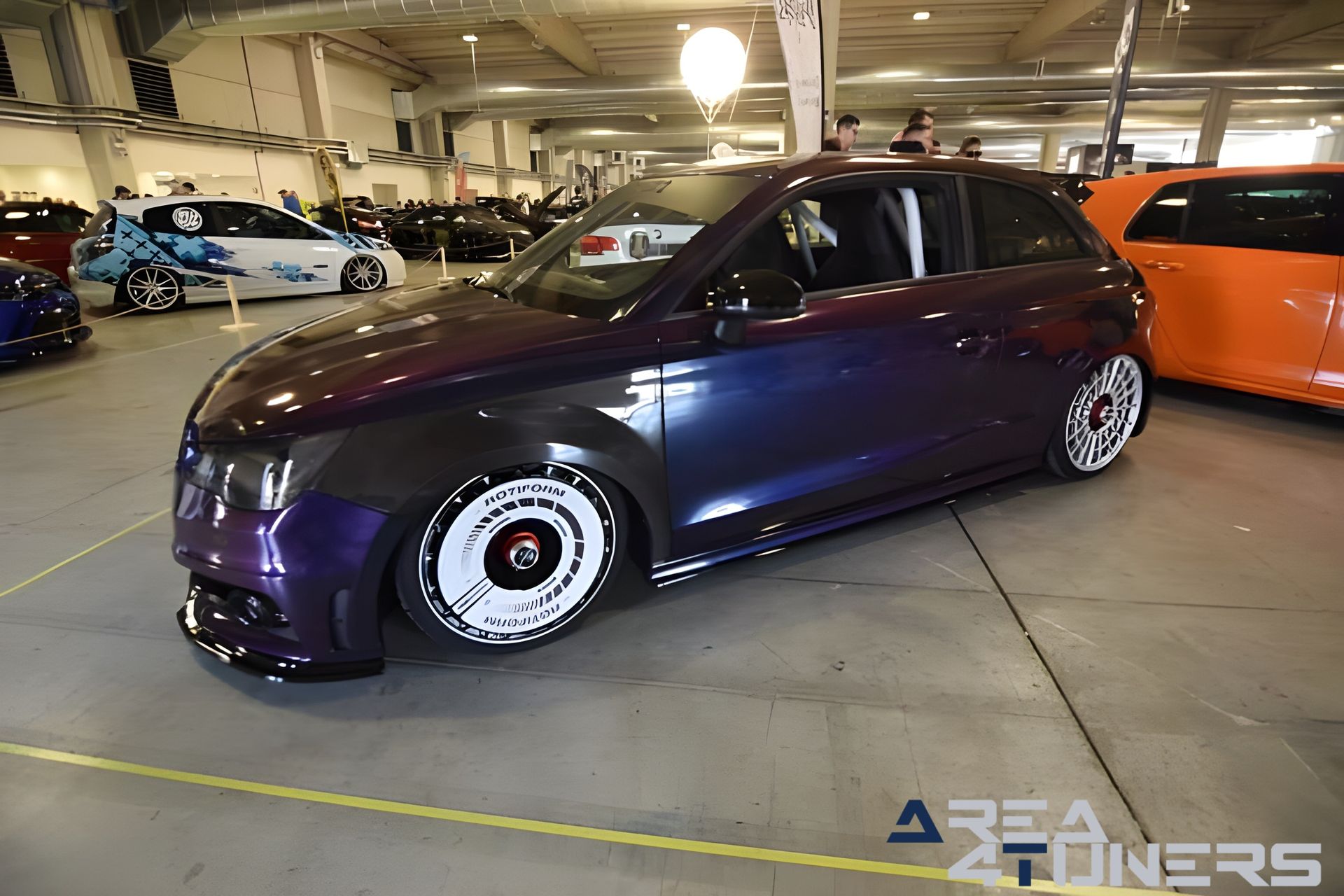 Expo Tuning Torino 2023
Imagen del reportaje de la revista Tuning Area4tuners.es, de la concentración de coches Tuning del año 2023 en Turín, Italia