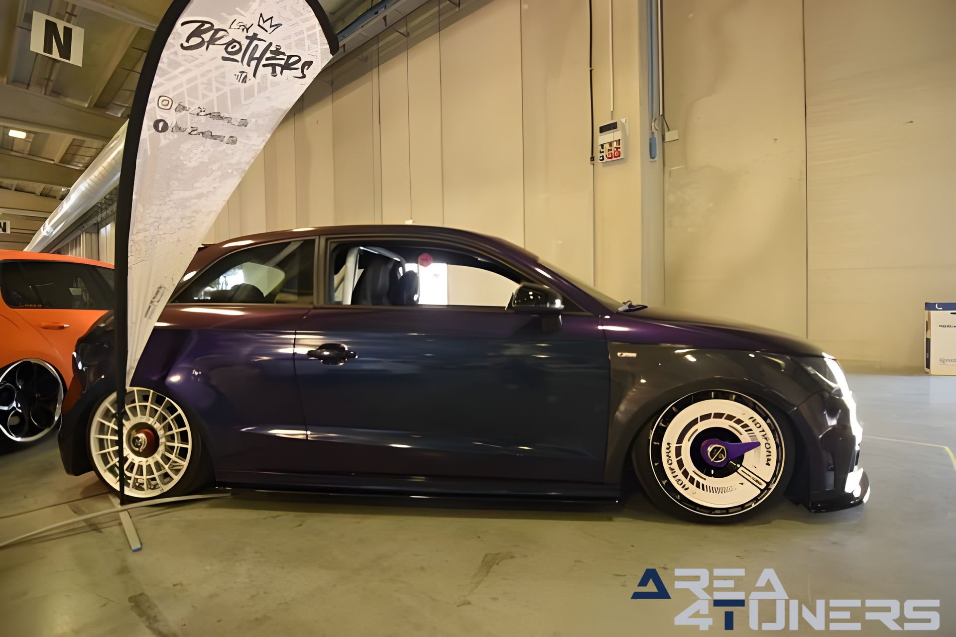 Expo Tuning Torino 2023
Imagen del reportaje de la revista Tuning Area4tuners.es, de la concentración de coches Tuning del año 2023 en Turín, Italia