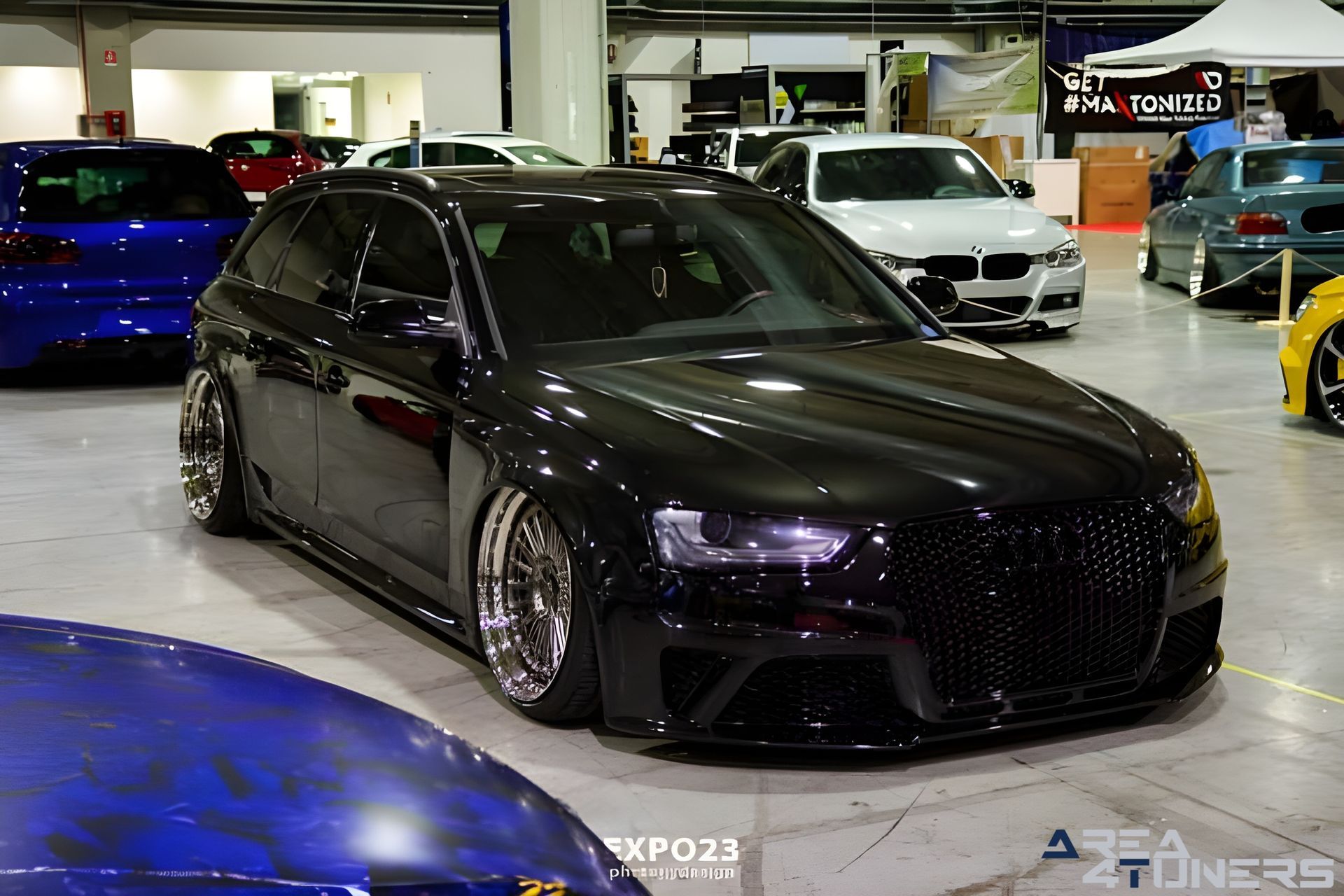 Expo Tuning Torino 2023
Imagen del reportaje de la revista Tuning Area4tuners.es, de la concentración de coches Tuning del año 2023 en Turín, Italia