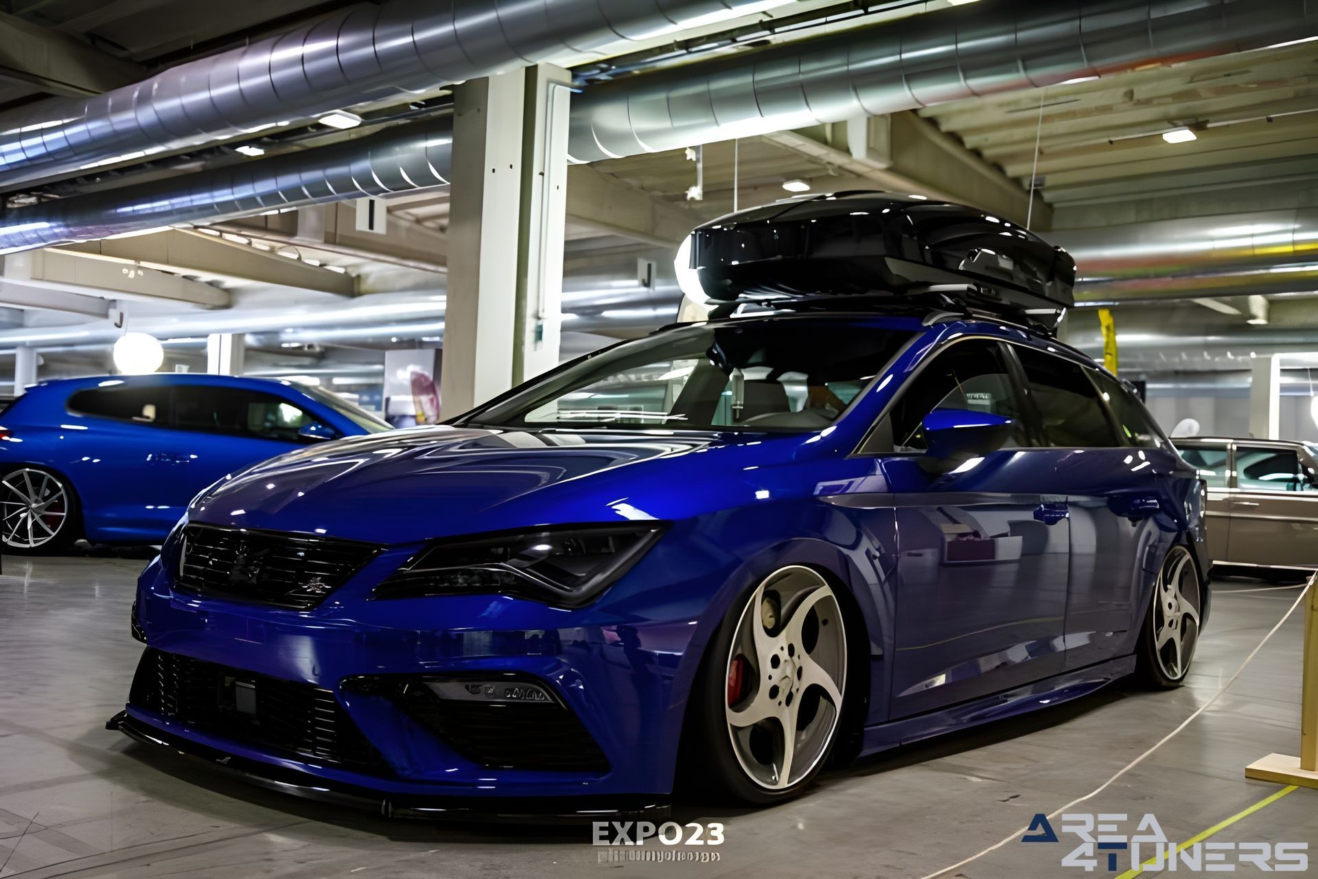 Expo Tuning Torino 2023
Imagen del reportaje de la revista Tuning Area4tuners.es, de la concentración de coches Tuning del año 2023 en Turín, Italia
