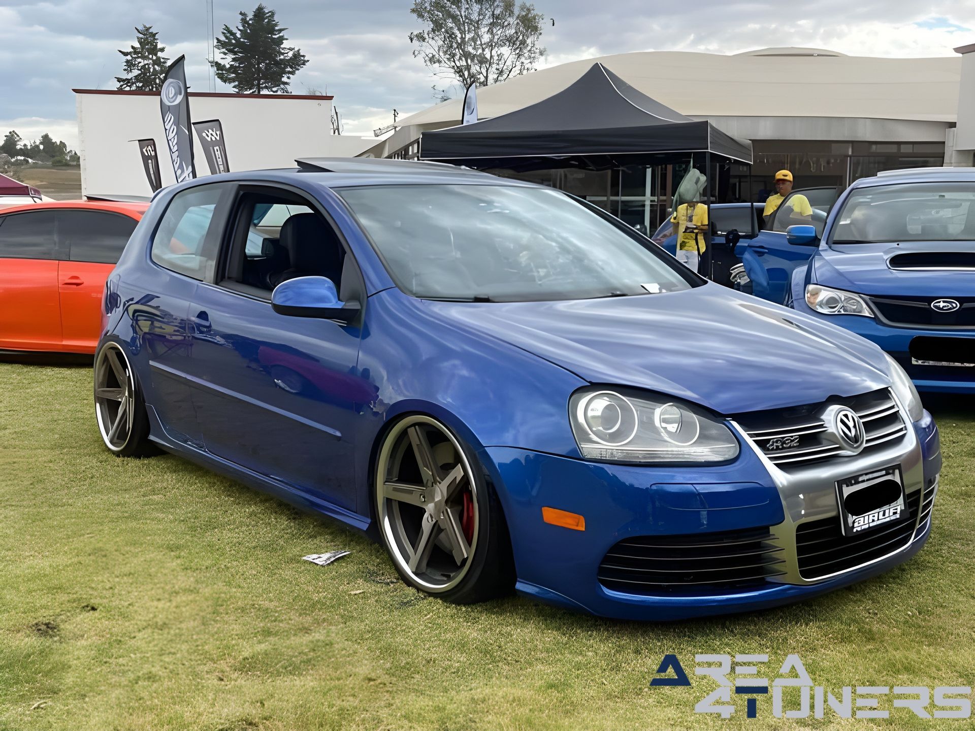 Immer Party
Imagen del reportaje de la revista Tuning Area4tuners.es, de la concentración de coches Tuning del año 2023 en Hacienda Las Acacias, Ixtlahuaca Edomex, México