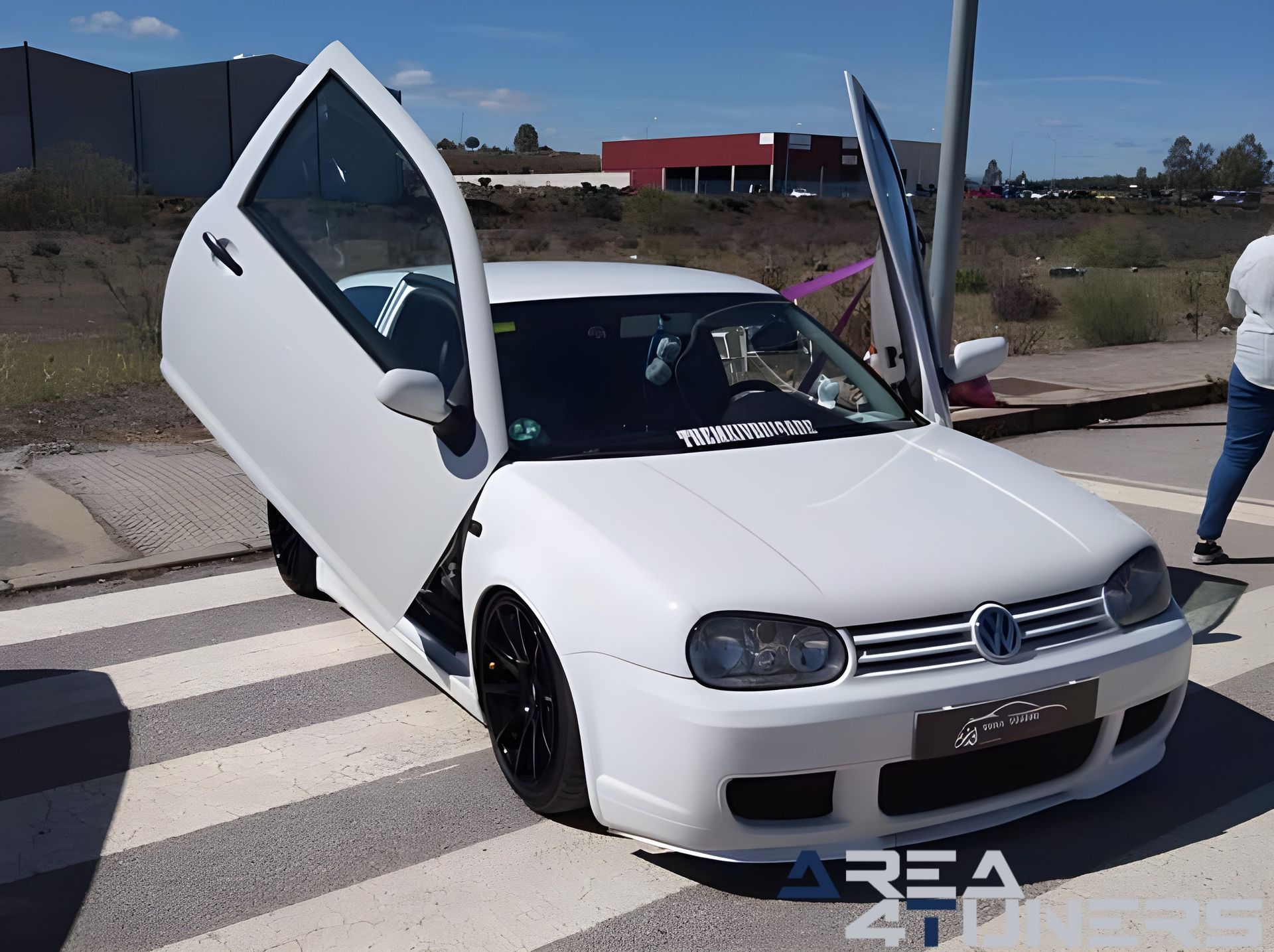 12+1 Concentración Tuning Azuaga
Imagen del reportaje de la revista Tuning Area4tuners.es, de la concentración de coches Tuning del año 2023 en Azuaga, Badajoz, España