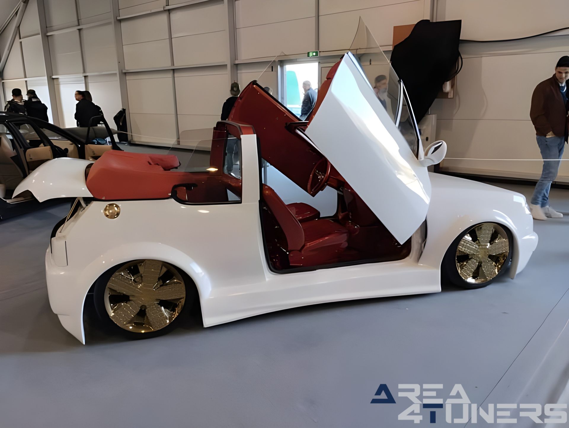 Saumur Motor Show 2023
Imagen del reportaje de la revista Tuning Area4tuners.es, de la concentración de coches Tuning del año 2023 en Saumur, Francia