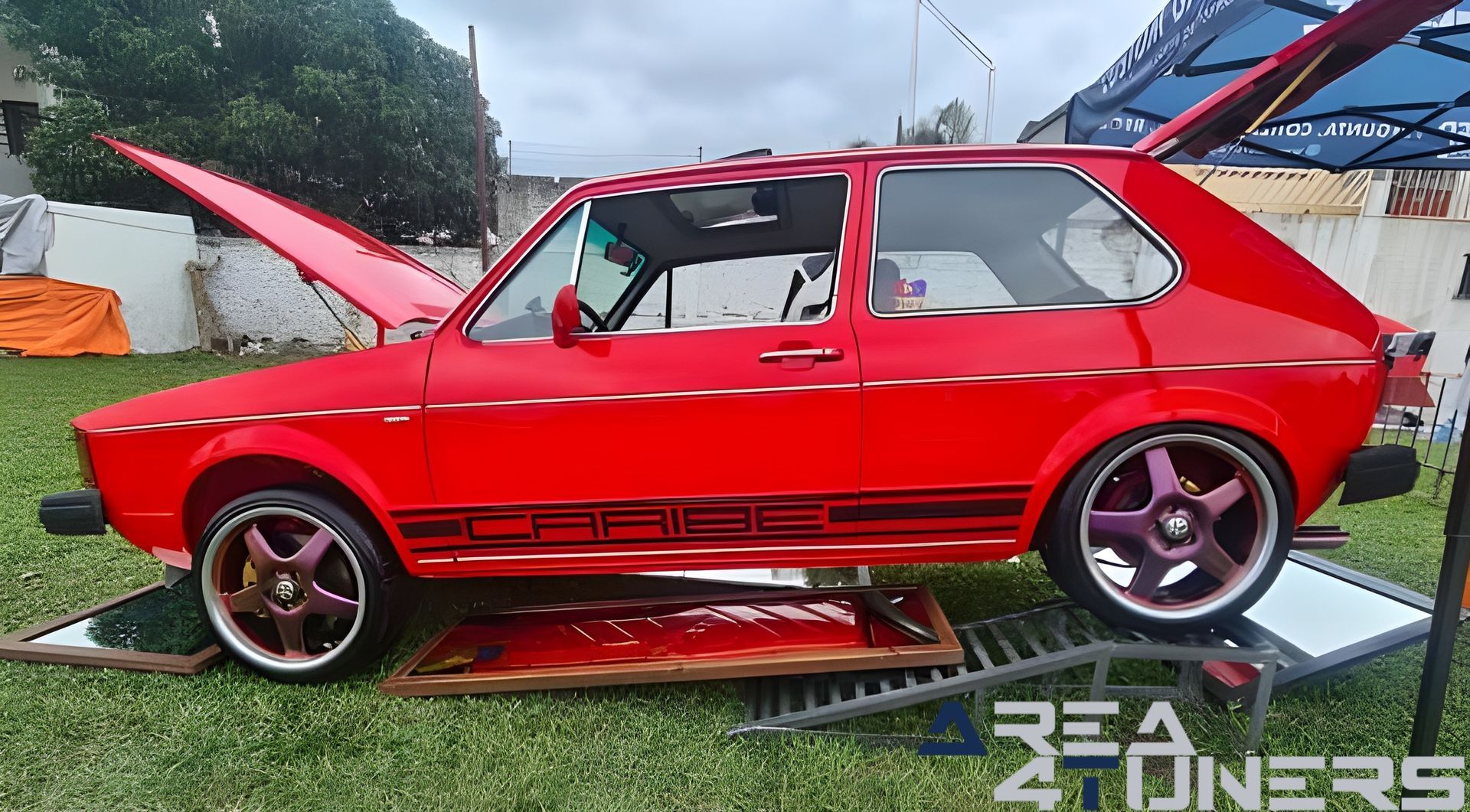 Old School Tuxpan
Imagen del reportaje de la revista Tuning Area4tuners.es, de la concentración de coches Tuning del año 2023 en Tuxpan, Veracruz, México