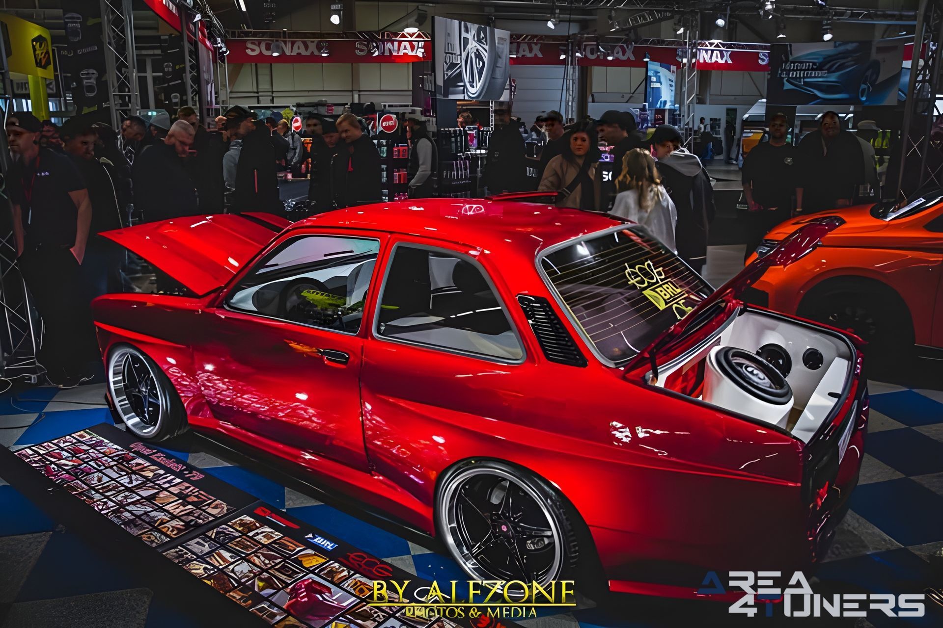 Elmia Custom Motor Show
Imagen del reportaje de la revista Tuning Area4tuners.es, de la concentración de coches Tuning del año 2023 en Jönköping, Suecia