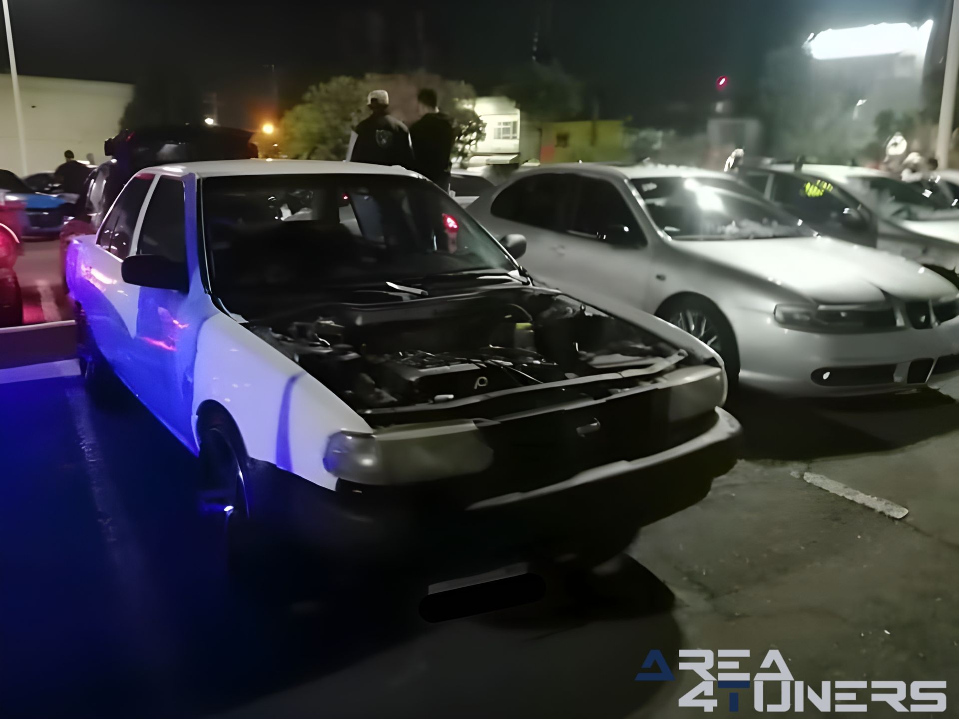 Toxicars Club Fieles Apoyo Nicolás Hernández
Imagen del reportaje de la revista Tuning Area4tuners.es, de la concentración de coches Tuning del año 2023 en Línea, México