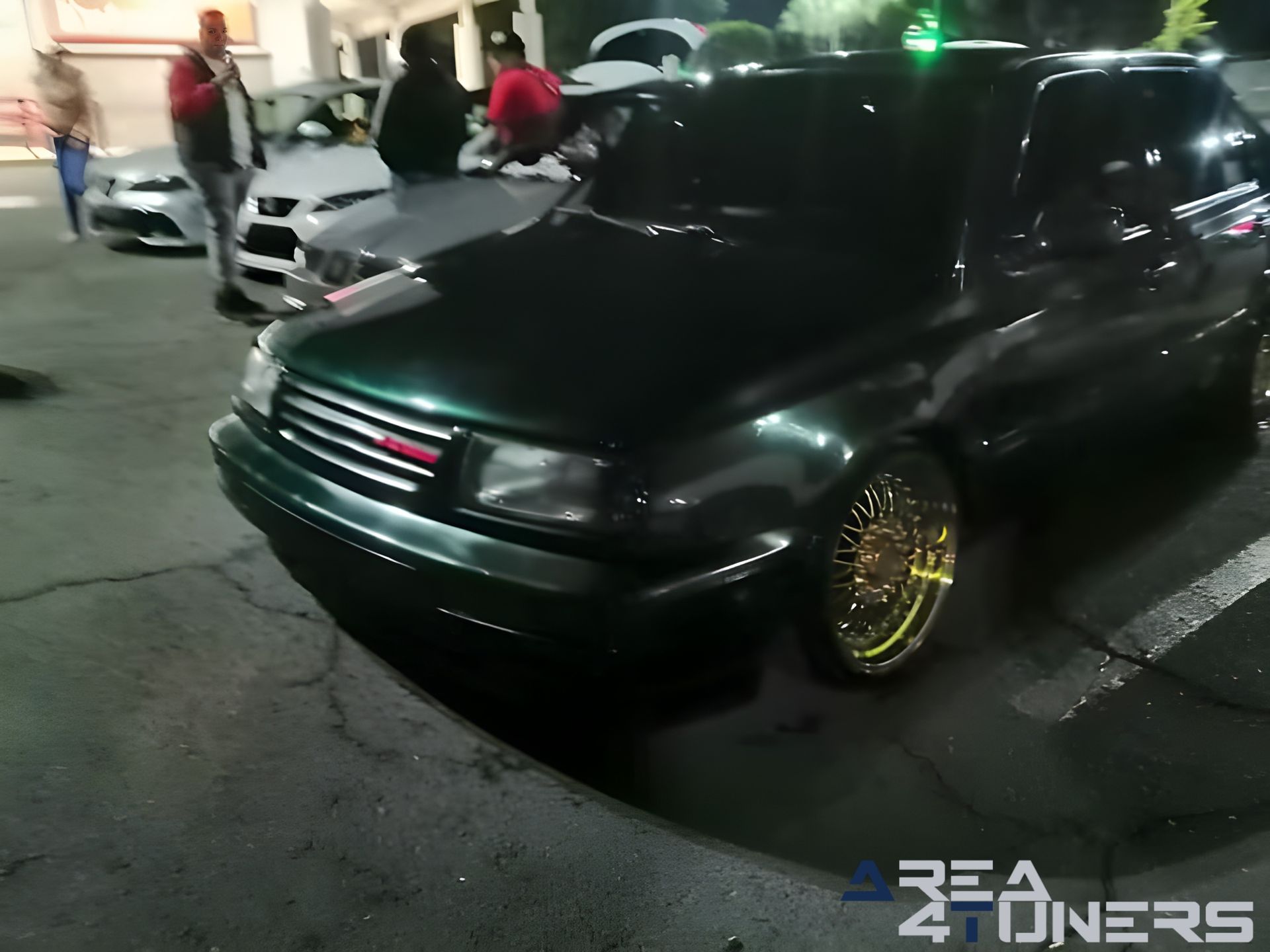 Toxicars Club Fieles Apoyo Nicolás Hernández
Imagen del reportaje de la revista Tuning Area4tuners.es, de la concentración de coches Tuning del año 2023 en Línea, México