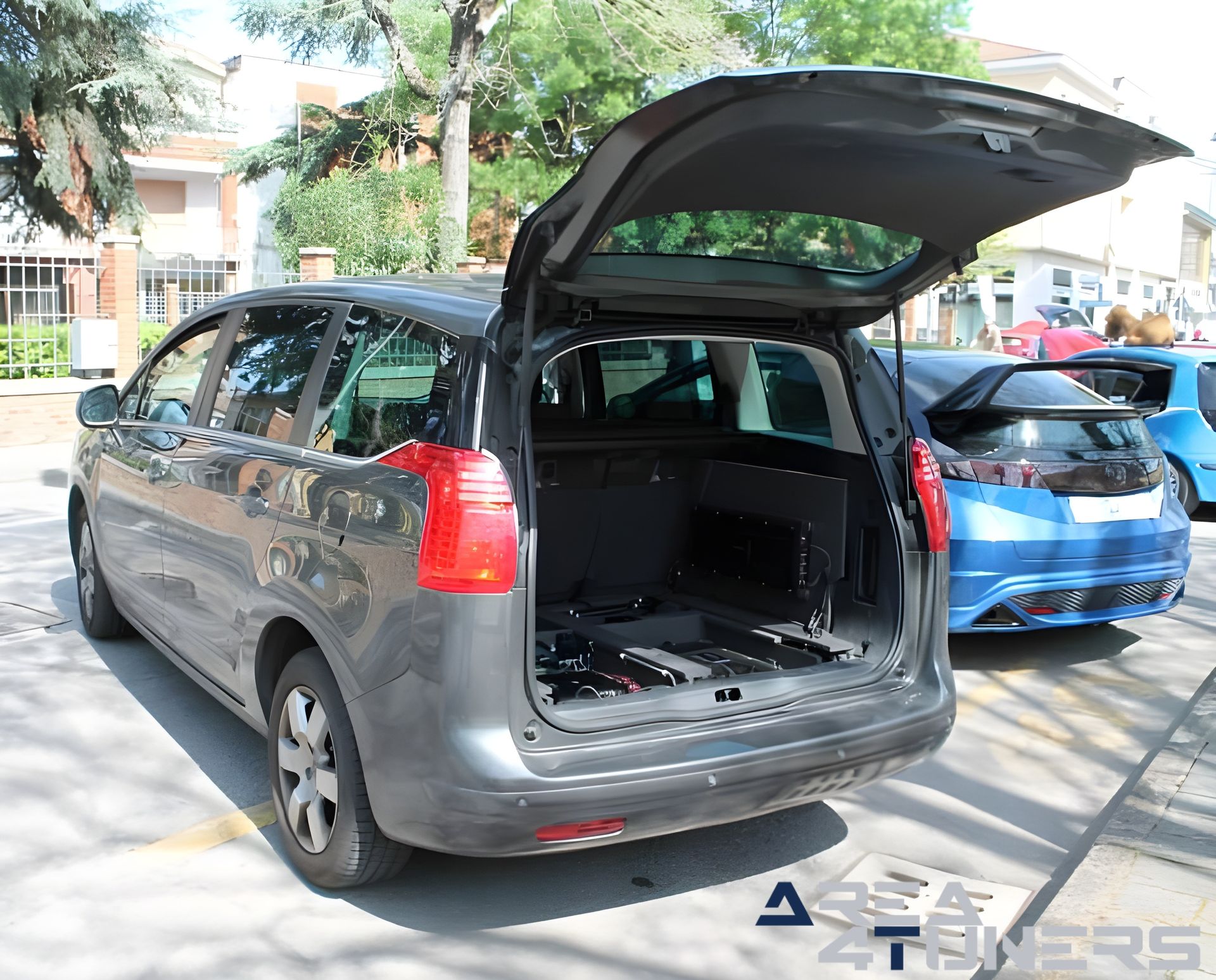 Expo Di Primavera
Imagen del reportaje de la revista Tuning Area4tuners.es, de la concentración de coches Tuning del año 2023 en Argenta, Italia