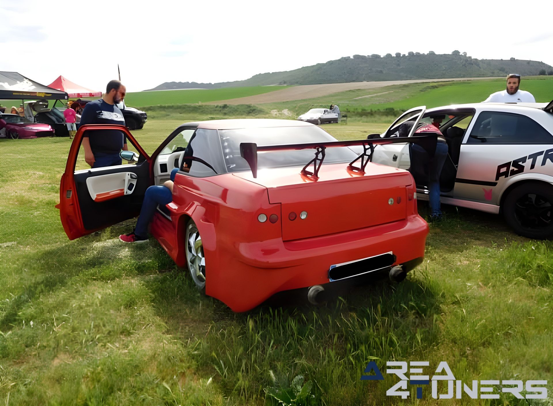 Serpituning 2023
Imagen del reportaje de la revista Tuning Area4tuners.es, de la concentración de coches Tuning del año 2023 en Villavaquerín, Valladolid, España