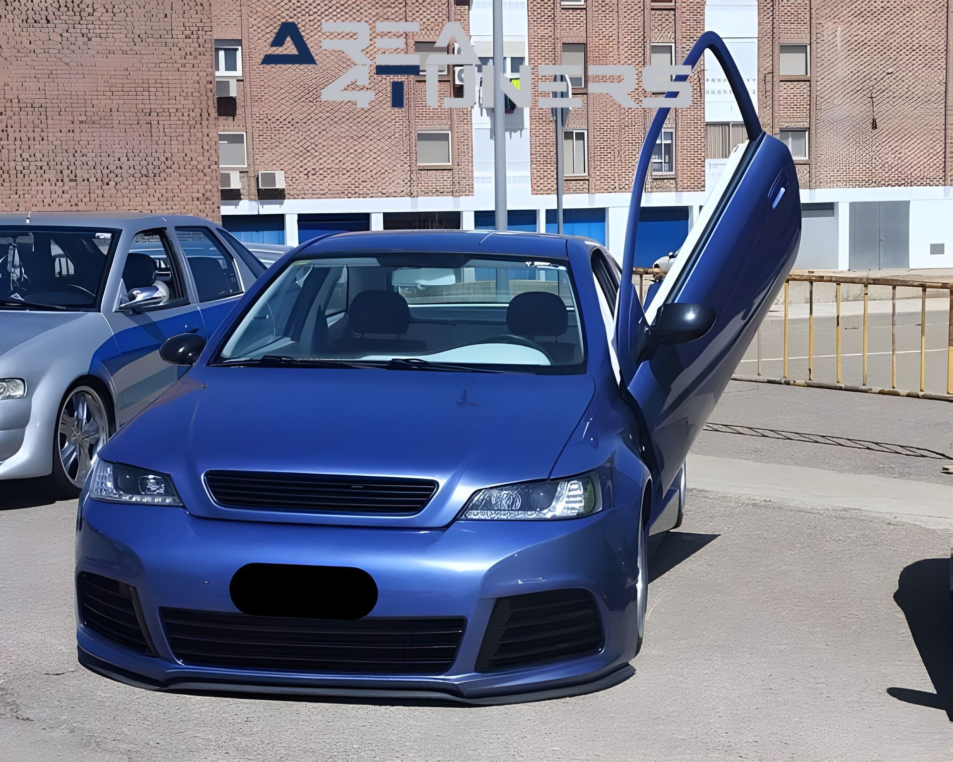 Guarida Motor Show
Imagen del reportaje de la revista Tuning Area4tuners.es, de la concentración de coches Tuning del año 2023 en Figueruelas, Zaragoza, España