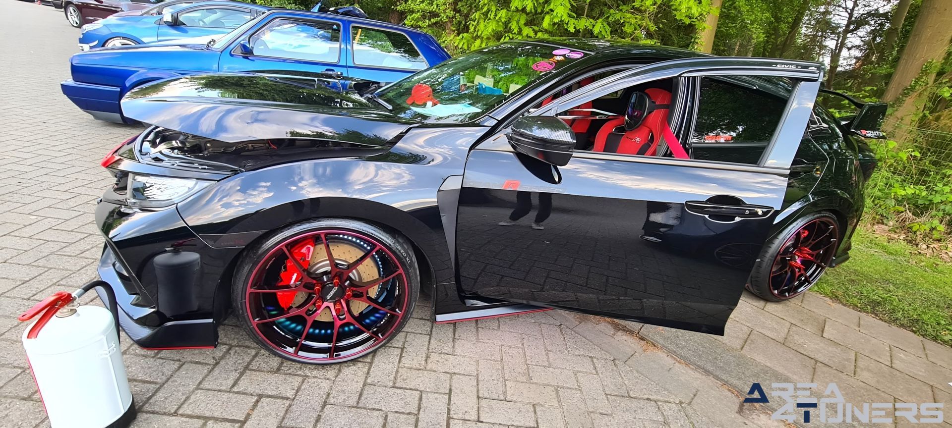 Car Force By Night nº 1
Imagen del reportaje de la revista Tuning Area4tuners.es, de la concentración de coches Tuning del año 2023 en Ramsel Bélgica