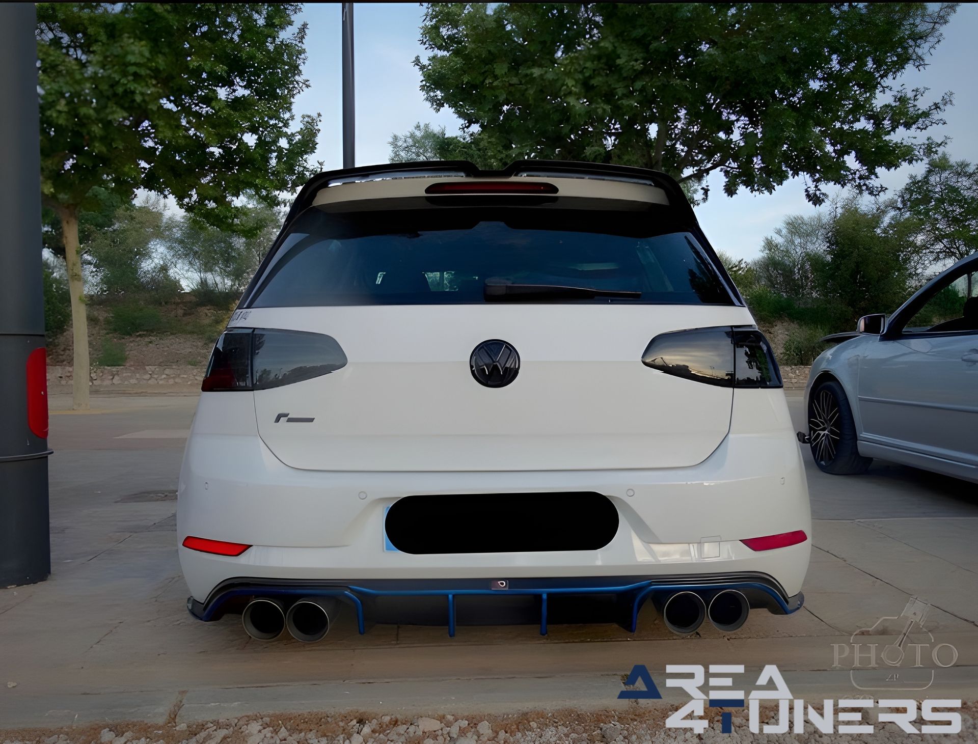 2º South Fest Motor
Imagen del reportaje de la revista Tuning Area4tuners.es, de la concentración de coches Tuning del año 2023 en Huetor Tájar, Granada, España