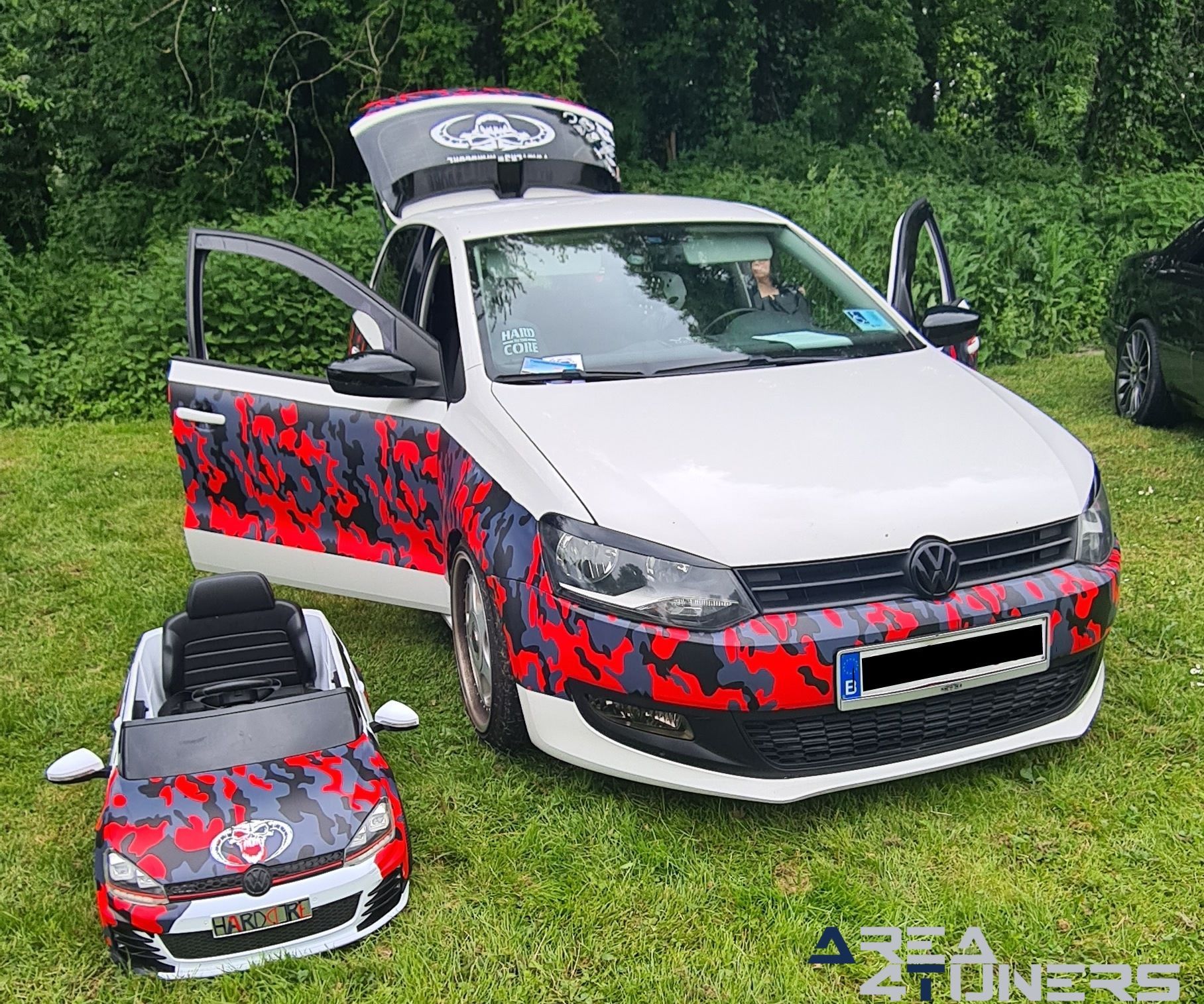 Harnes Tuning Club 20eme Meeting
Imagen del reportaje de la revista Tuning Area4tuners.es, de la concentración de coches Tuning del año 2023 en Harnes, Francia