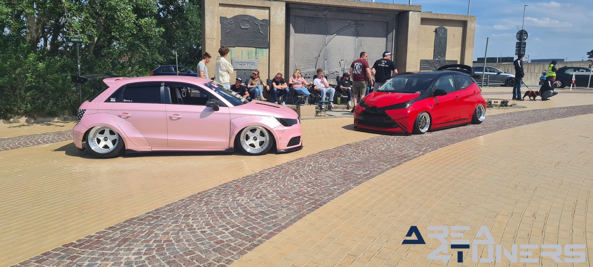 Sea Side Car Show 2023
Imagen del reportaje de la revista Tuning Area4tuners.es, de la concentración de coches Tuning del año 2023 en Zeebrugge, Brujas, Bélgica