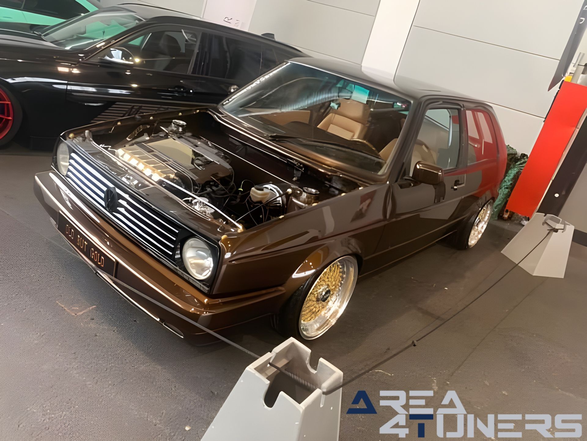 Tuning World Bodensee 2023
Imagen del reportaje de la revista Tuning Area4tuners.es, de la concentración de coches Tuning del año 2023 en Friedrichshafen, Alemania