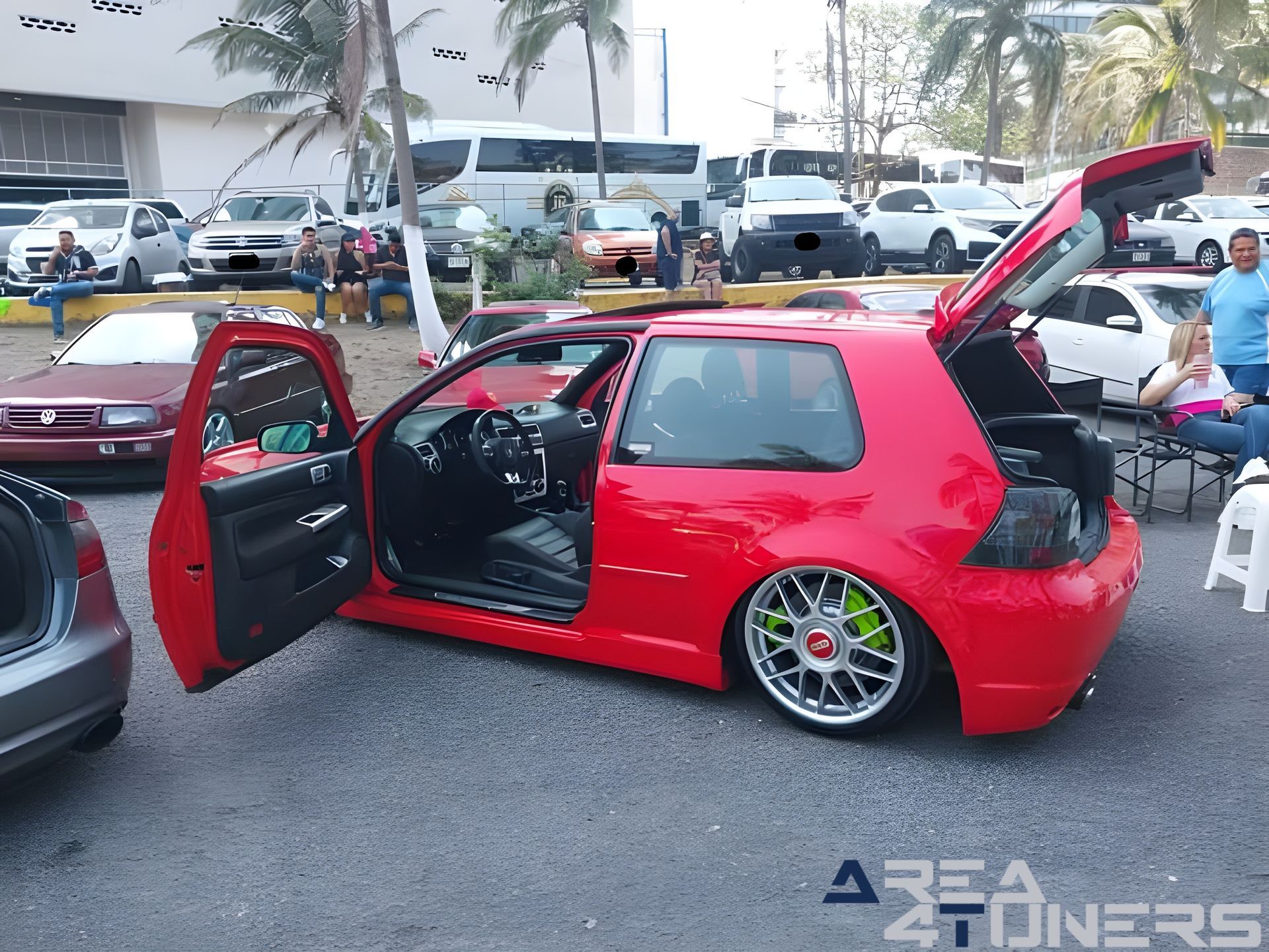 Low Street Club 2023
Imagen del reportaje de la revista Tuning Area4tuners.es, de la concentración de coches Tuning del año 2023 en Albercas De Mocambo, Veracruz, México