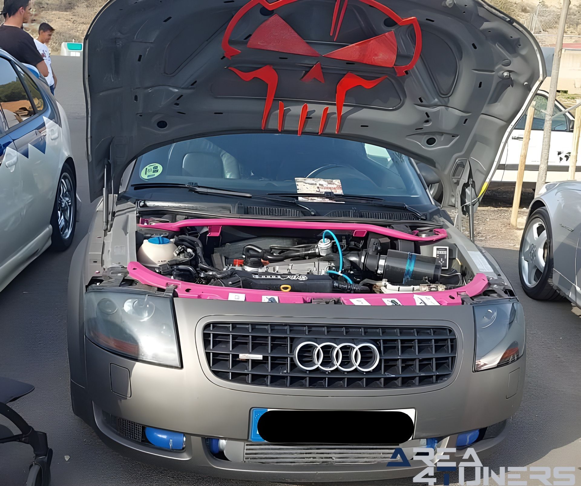 Vimbodí Motor Show 2k23
Imagen del reportaje de la revista Tuning Area4tuners.es, de la concentración de coches Tuning del año 2023 en Vimbodí, Tarragona, España