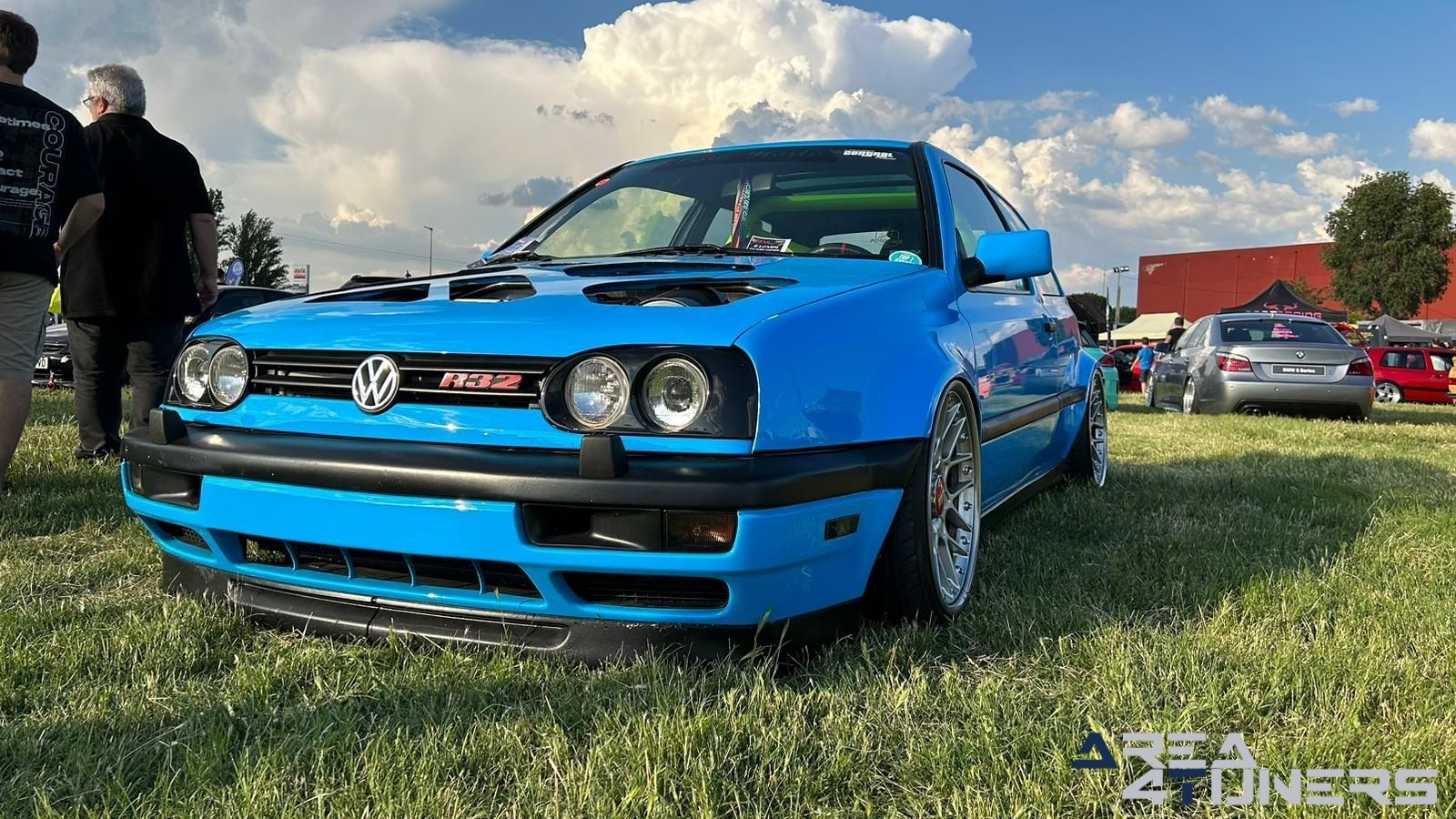 Villoria Motor Show 5º Aniversario
Imagen del reportaje de la revista Tuning Area4tuners.es, de la concentración de coches Tuning del año 2023 en Villoria, Salamanca, España