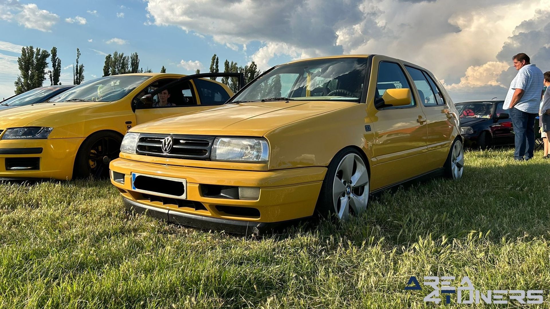 Villoria Motor Show 5º Aniversario
Imagen del reportaje de la revista Tuning Area4tuners.es, de la concentración de coches Tuning del año 2023 en Villoria, Salamanca, España