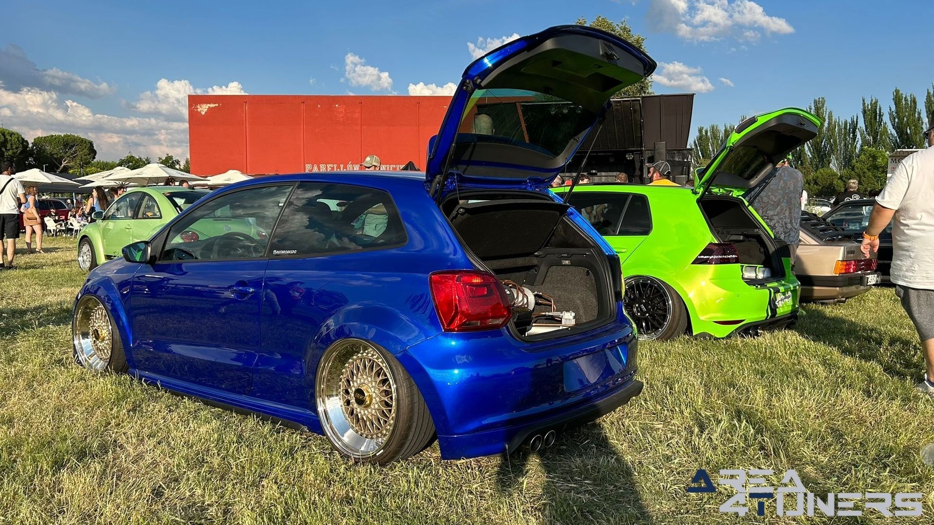 Villoria Motor Show 5º Aniversario
Imagen del reportaje de la revista Tuning Area4tuners.es, de la concentración de coches Tuning del año 2023 en Villoria, Salamanca, España