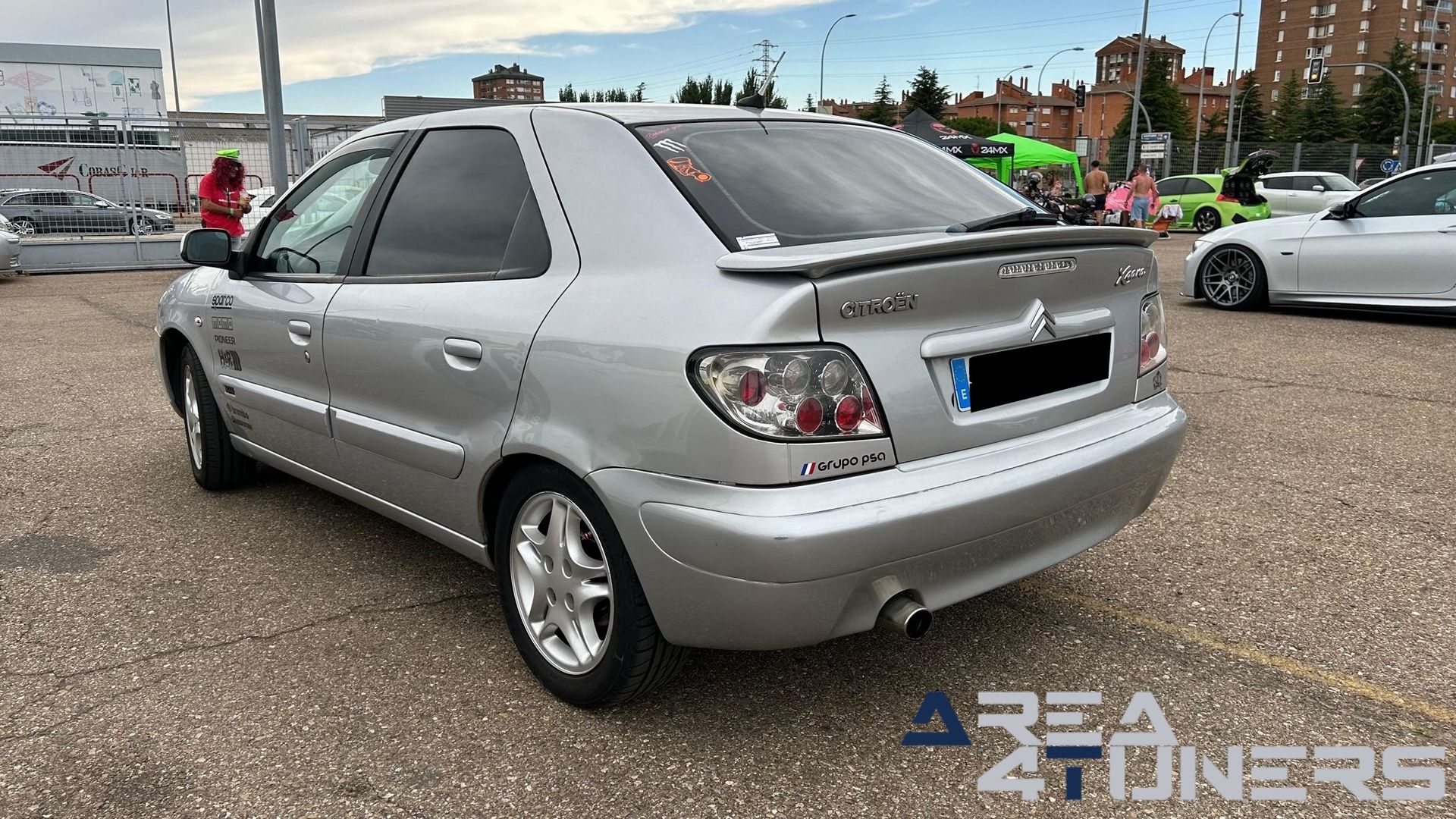 8º Little Garage Tuning Show
Imagen del reportaje de la revista Tuning Area4tuners.es, de la concentración de coches Tuning del año 2023 en Palencia, España