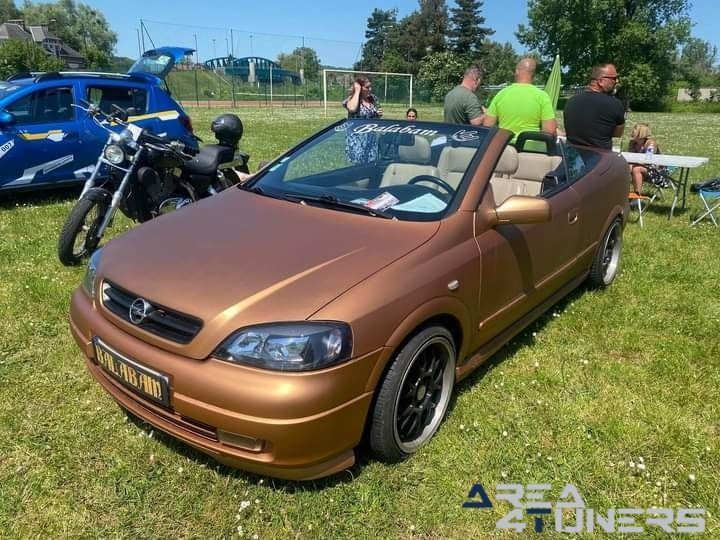 Explosif Tuning Club
Imagen del reportaje de la revista Tuning Area4tuners.es, de la concentración de coches Tuning del año 2023 en Sempigny, Francia