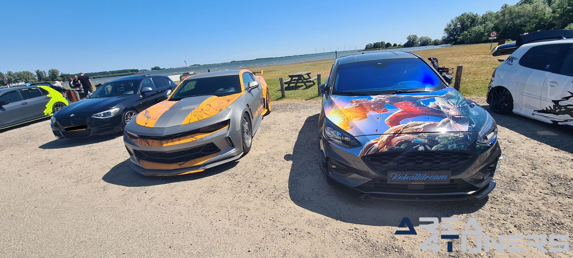 Stanced Kingdom
Imagen del reportaje de la revista Tuning Area4tuners.es, de la concentración de coches Tuning del año 2023 en Banaam, Holanda