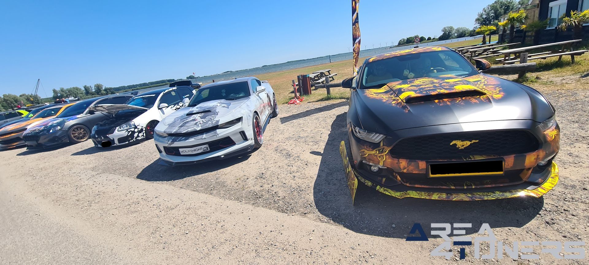 Stanced Kingdom
Imagen del reportaje de la revista Tuning Area4tuners.es, de la concentración de coches Tuning del año 2023 en Banaam, Holanda