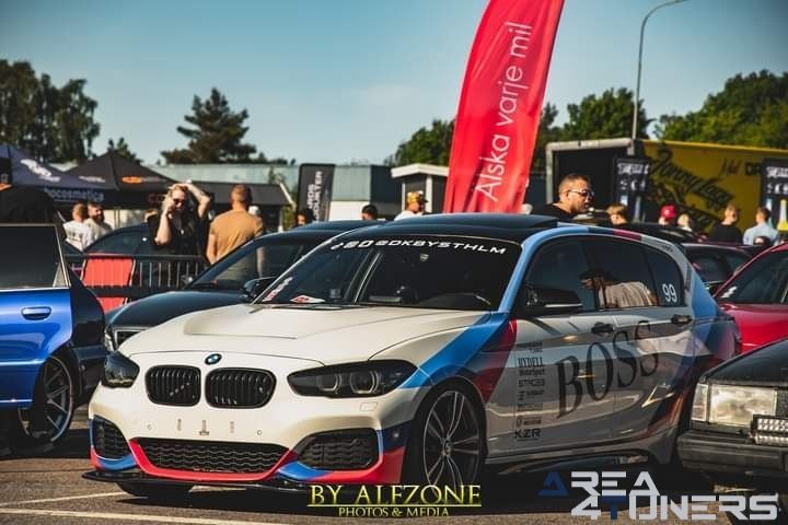 Swk's Grikwall Utställning
Imagen del reportaje de la revista Tuning Area4tuners.es, de la concentración de coches Tuning del año 2023 en Mantorp, Suecia