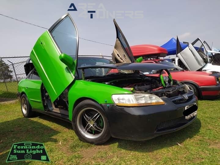 Two Cars
Imagen del reportaje de la revista Tuning Area4tuners.es, de la concentración de coches Tuning del año 2023 en Tuzitlan, México