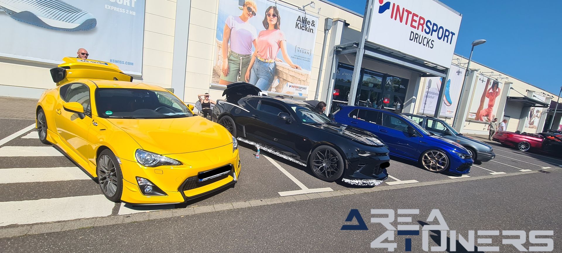 8 Day Tuning
Imagen del reportaje de la revista Tuning Area4tuners.es, de la concentración de coches Tuning del año 2023 en Kerpen, Alemania