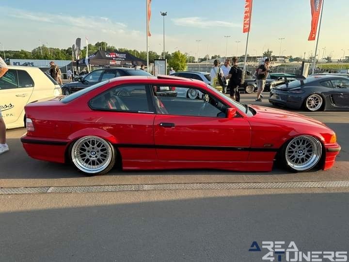 Karlskoga Motorsportveckan 2023
Imagen del reportaje de la revista Tuning Area4tuners.es, de la concentración de coches Tuning del año 2023 en Karlskoga, Suecia