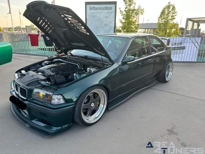 Customville 2023
Imagen del reportaje de la revista Tuning Area4tuners.es, de la concentración de coches Tuning del año 2023 en Roeselare, Bélgica