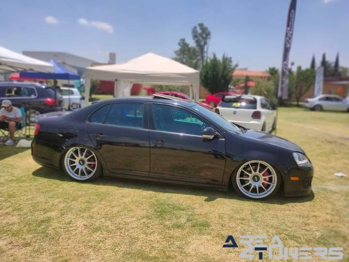 Ultimate Vag 17º Aniversario
Imagen del reportaje de la revista Tuning Area4tuners.es, de la concentración de coches Tuning del año 2023 en Tlalnepantla, México D.F., México