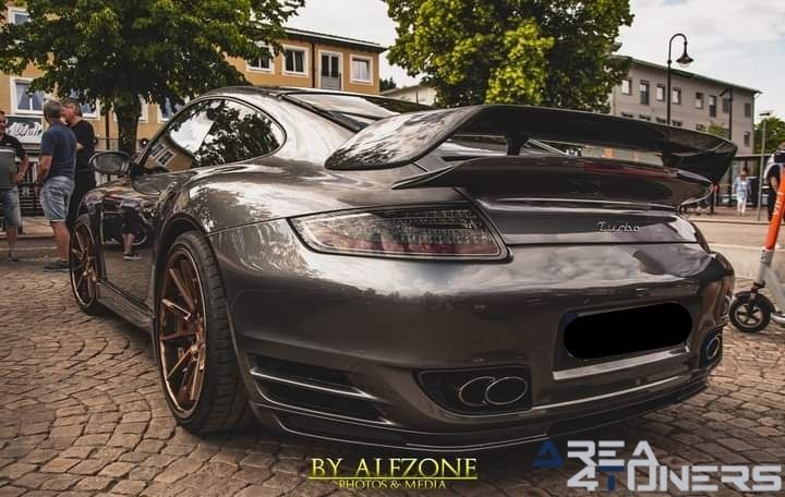 Karlskoga Motorsportveckan 2023
Imagen del reportaje de la revista Tuning Area4tuners.es, de la concentración de coches Tuning del año 2023 en Karlskoga, Suecia