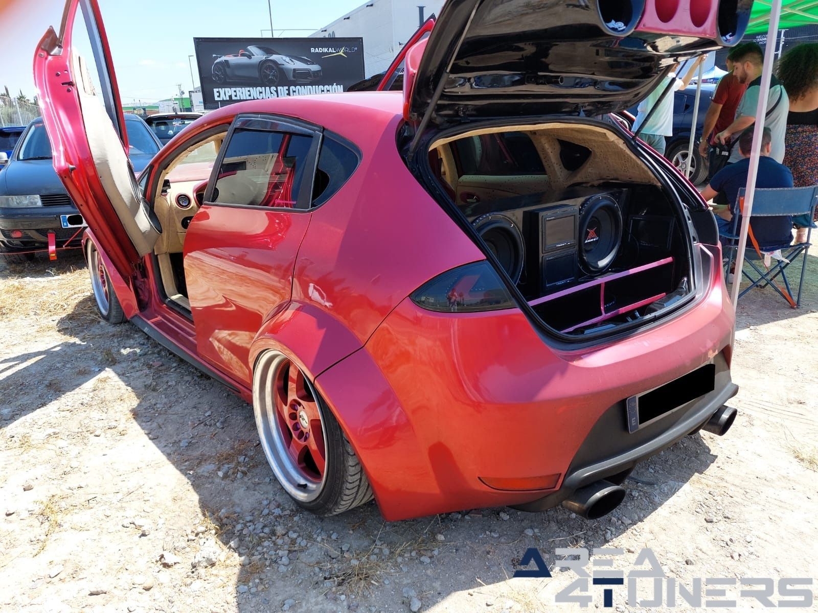 Concentración Radikal
Imagen del reportaje de la revista Tuning Area4tuners.es, de la concentración de coches Tuning del año 2023 en Alguazas, Murcia, España