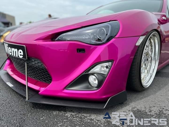 Customville 2023
Imagen del reportaje de la revista Tuning Area4tuners.es, de la concentración de coches Tuning del año 2023 en Roeselare, Bélgica