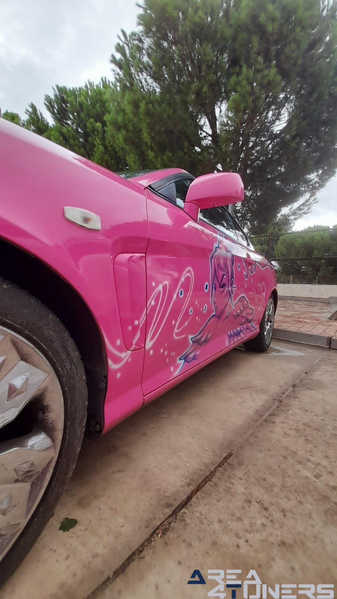 2º Cars And Bikes Remember
Imagen del reportaje de la revista Tuning Area4tuners.es, de la concentración de coches Tuning del año 2023 en Domingo Pérez, Toledo, España