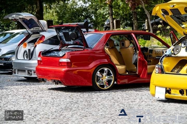 Mozelos Tuning Show
Imagen del reportaje de la revista Tuning Area4tuners.es, de la concentración de coches Tuning del año 2023 en Mozelos, Portugal